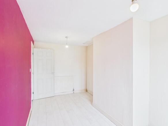 3 bed Terraced to rent Image 7