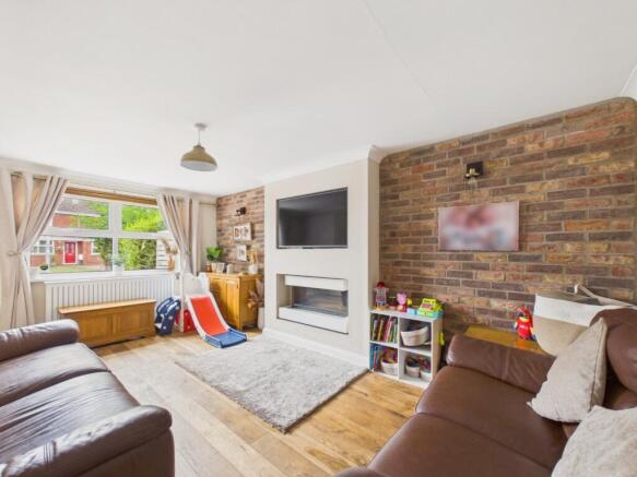 2 bed Semi-Detached Bungalow for sale Image 6