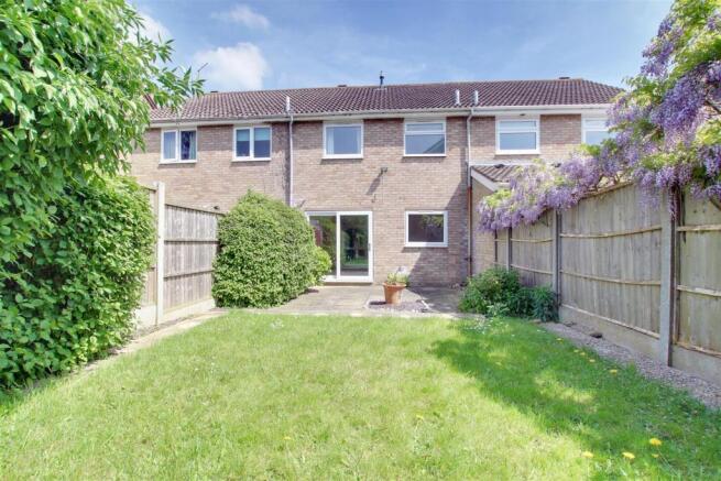 30 Swan Close 2.jpg