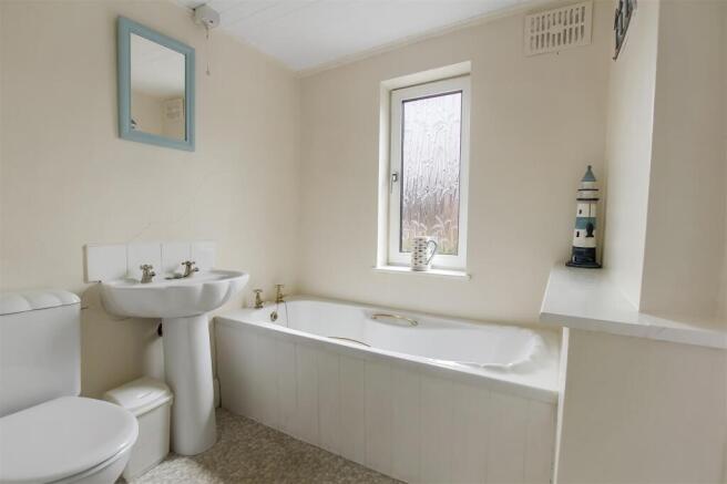 3 bed Terraced for sale Image 11