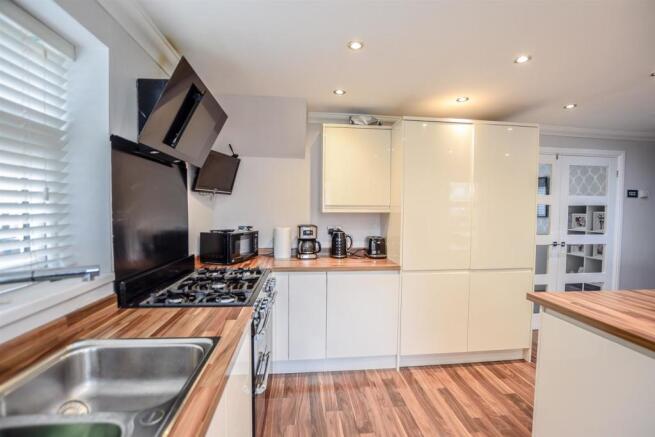 Kitchen/Dining Area