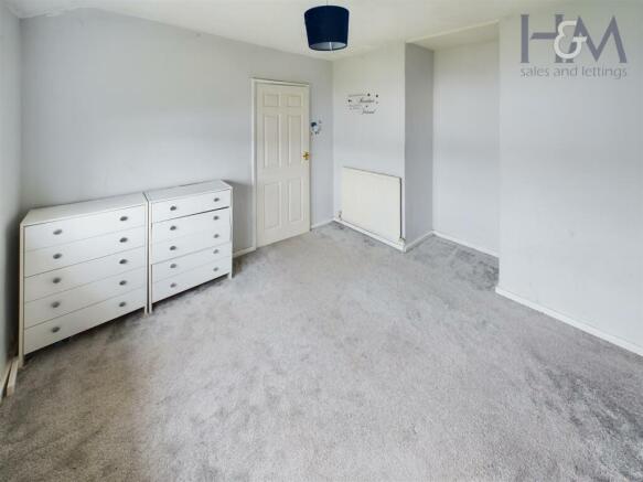CAM02804G0-PR0107-STILL009.jpg