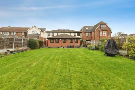 Rainham Road, Rainham, RM13