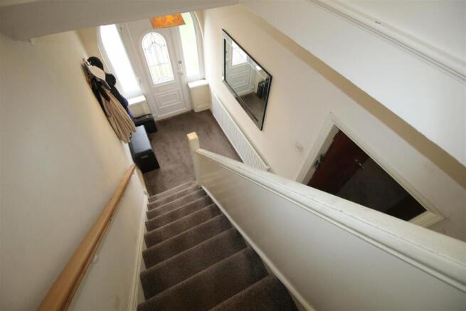 Curzon Road, 179, Hallway.JPG