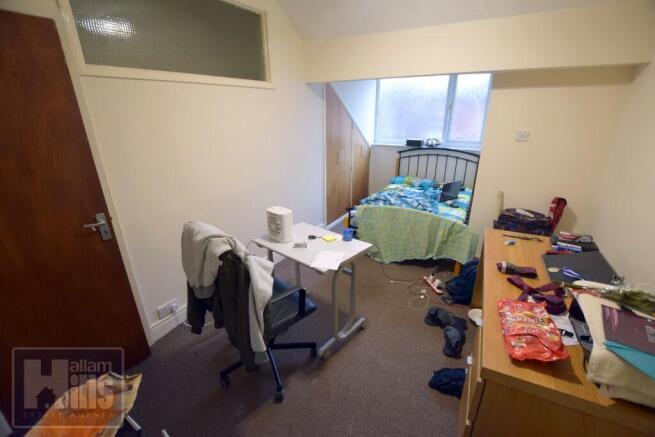 3 bed Terraced to rent Image 7
