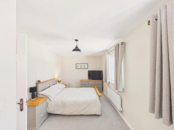 3 bed Semi-Detached for sale Image 10
