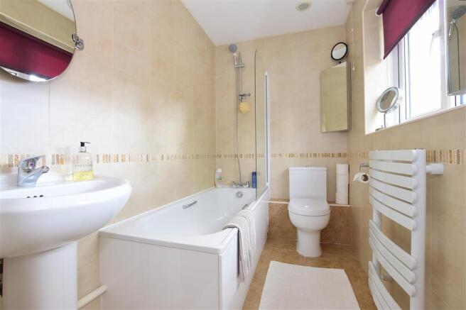 En-Suite Bathroom
