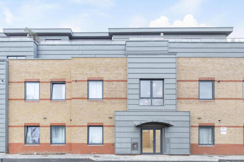 St. Johns Road, Isleworth, TW7