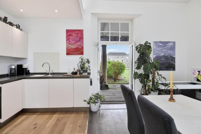 Kitchen/Dining