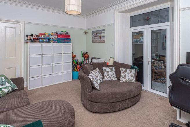 SITTING ROOM