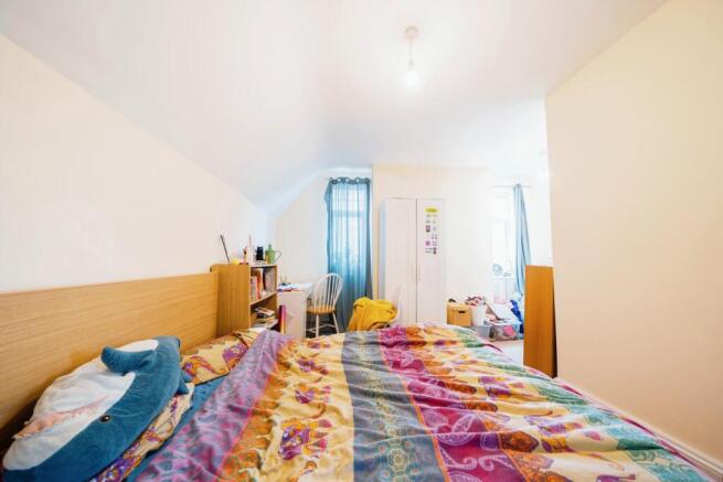 F3 Bed 1