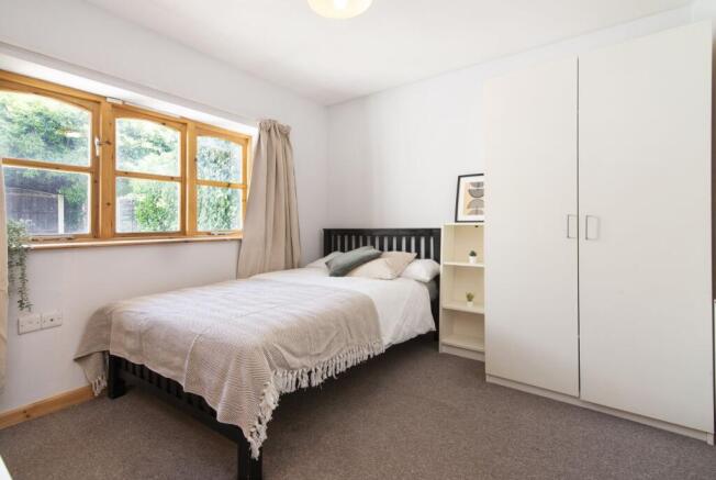 5 Double Bedrooms