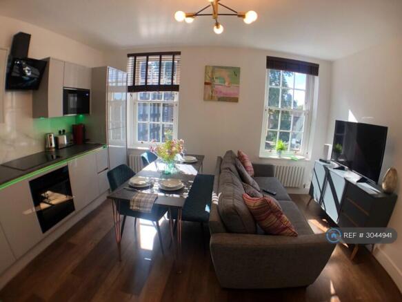 Kitchen Lounge