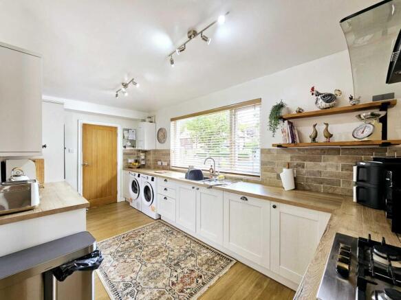 3 bed Detached for sale Image 7
