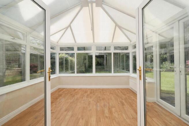 4 bed Detached for sale Image 8