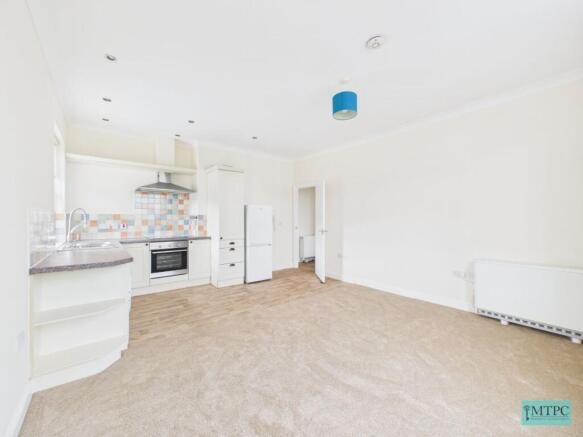 1 bed Flat to rent Image 7