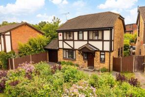 3, Knighton Close, Pound Hill, Crawley RH10 3SD