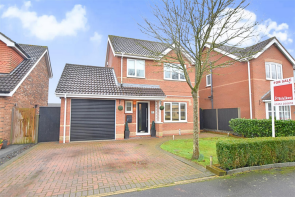 7, Holly Close, Grimsby DN41 8TG