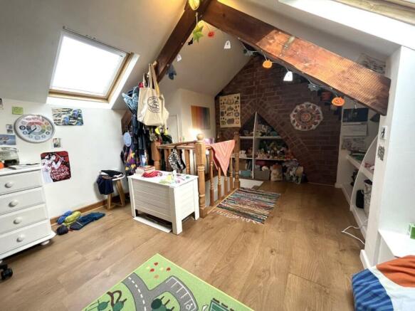 Bedroom 4 (3).JPG