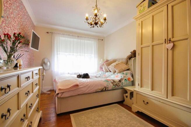 Bedroom 3_lzn.jpg