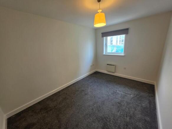 2 bed Flat to rent Image 10