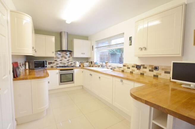 Kitchen/Dining...
