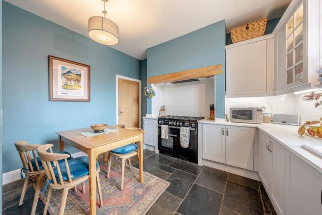 5 bed Terraced for sale Image 9