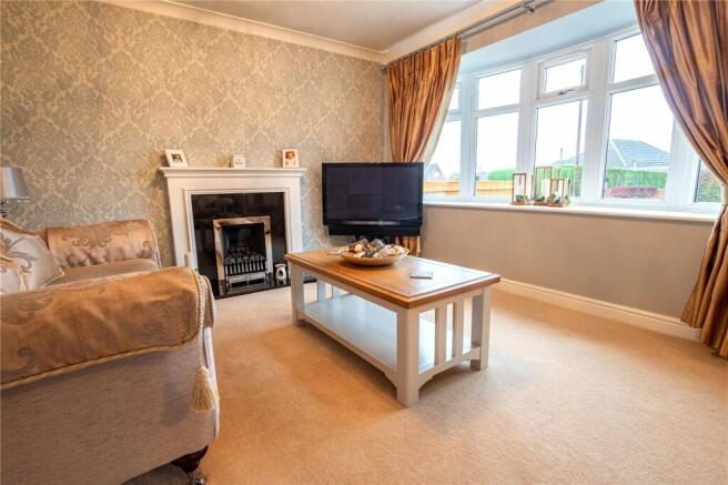 Living Room (2)