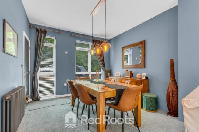 4 bed Detached for sale Image 4
