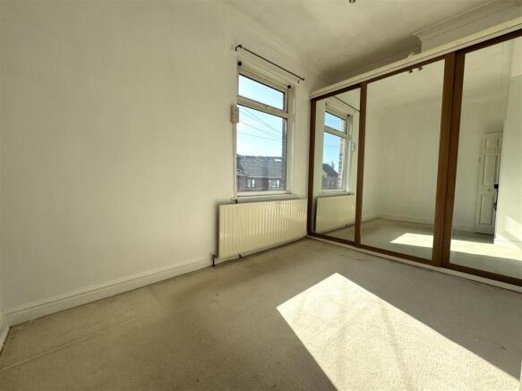 2 bed Terraced for sale Image 7