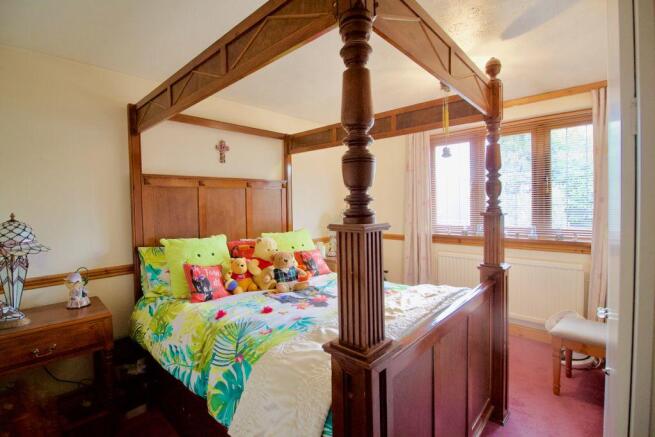 Bedroom 2 (Double)