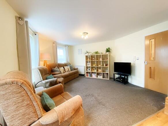 Open Plan Lounge/Kitchen