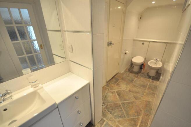 ENSUITE WET ROOM