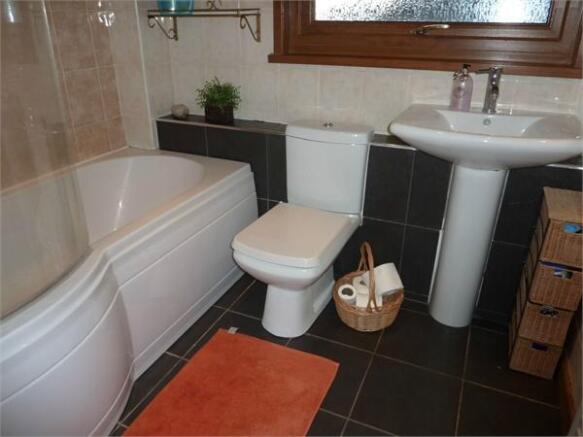 Family Bathroom 