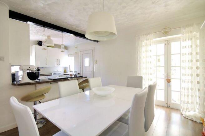Dining area 2