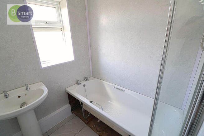 2 bed Semi-Detached to rent Image 8
