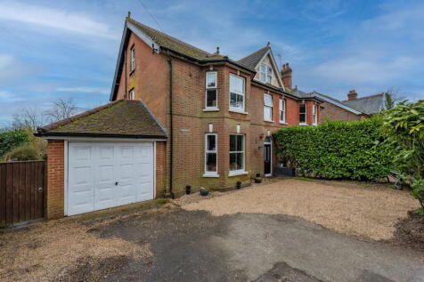 Crowborough Hill, Crowborough, TN6 2SE