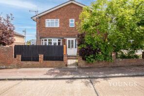 65, Mountdale Gardens, Leigh-on-sea SS9 4AP