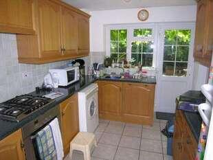 KITCHEN: