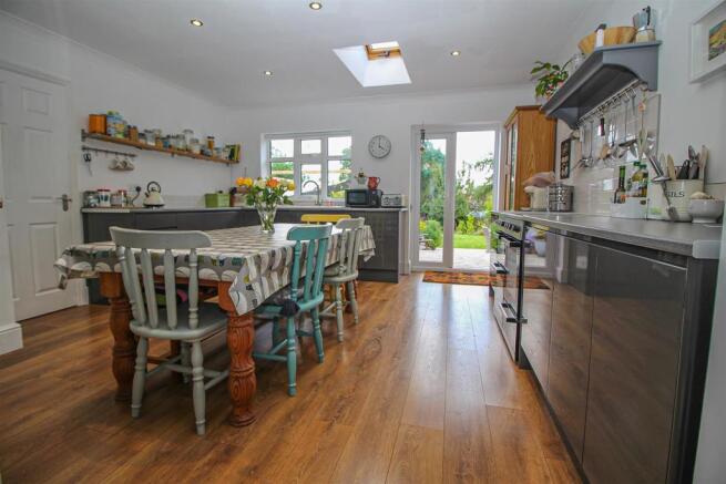 Kitchen Diner