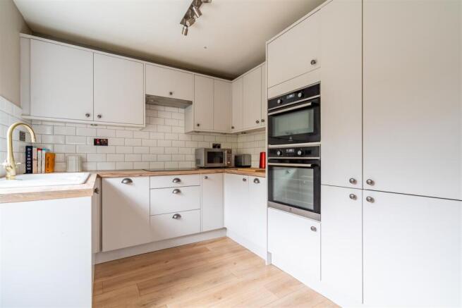 swan farm court-2.jpg