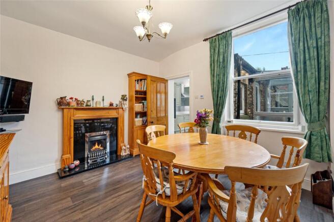 8 bed Detached for sale Image 10