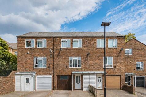 Star Road, Isleworth