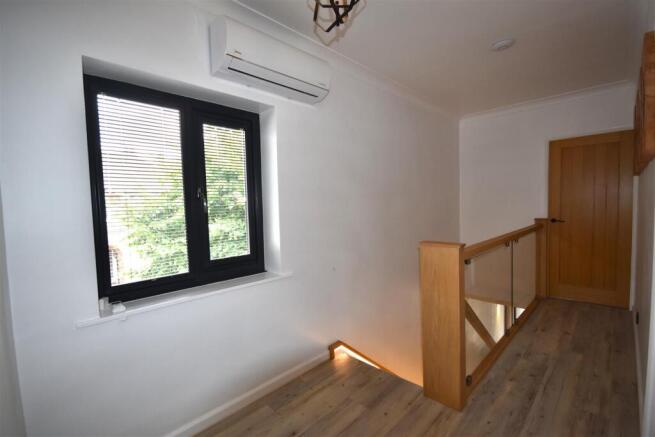 3 bed Detached for sale Image 12