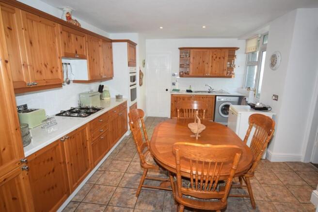 KITCHEN DINER
