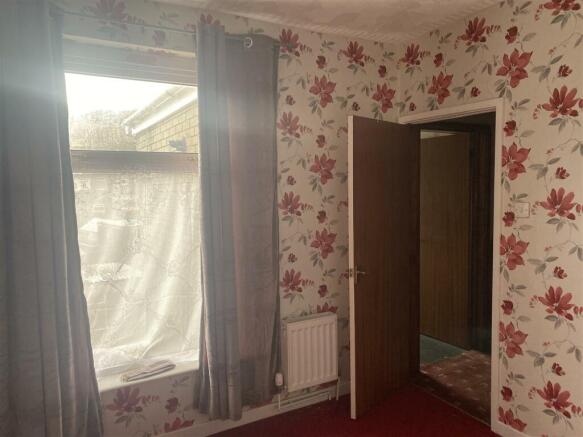 BEDROOM 3 (REAR)