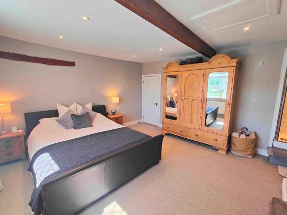 2 bed Cottage for sale Image 11