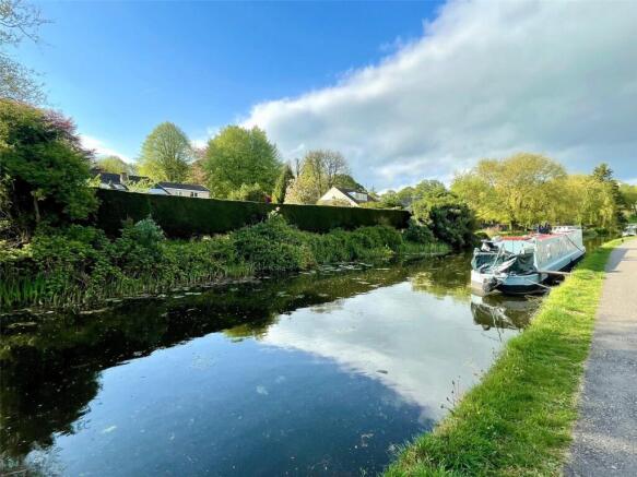Canal Side Setting