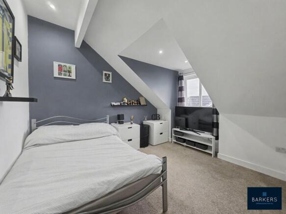 4 bed Semi-Detached for sale Image 11