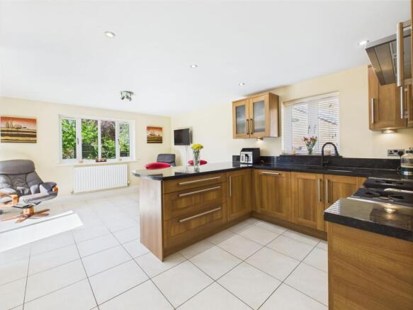 Kitchen/Breakfast Room